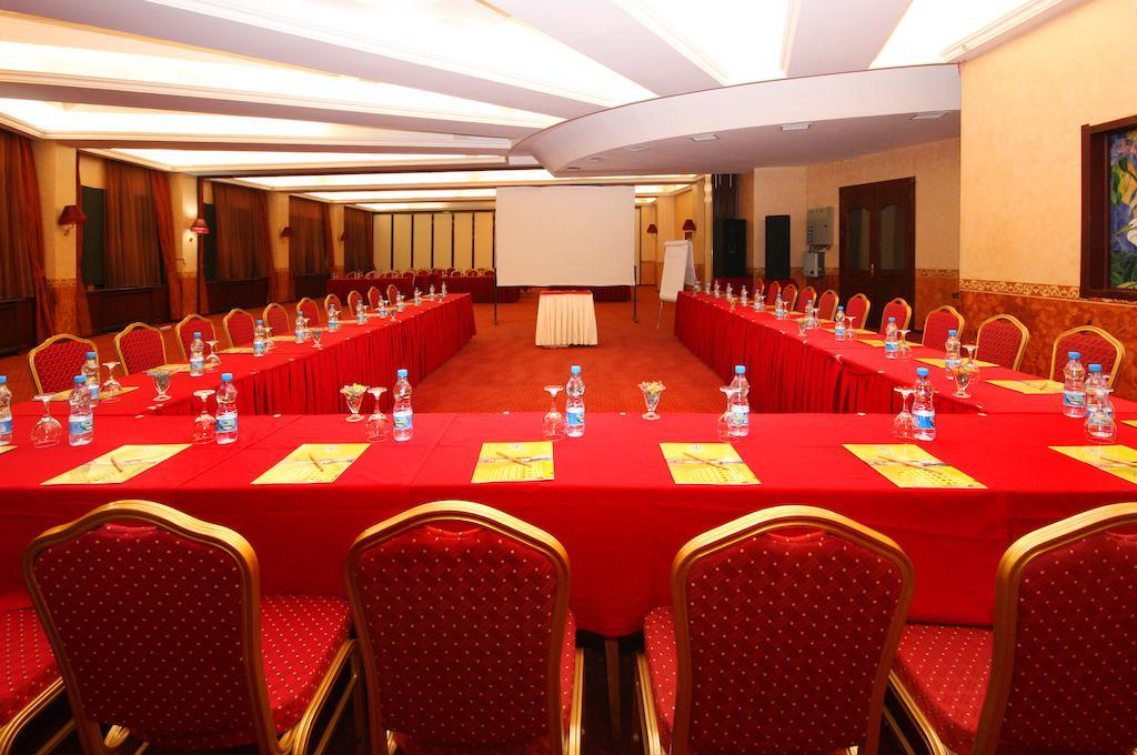 Otel Esenboga Airport 5*