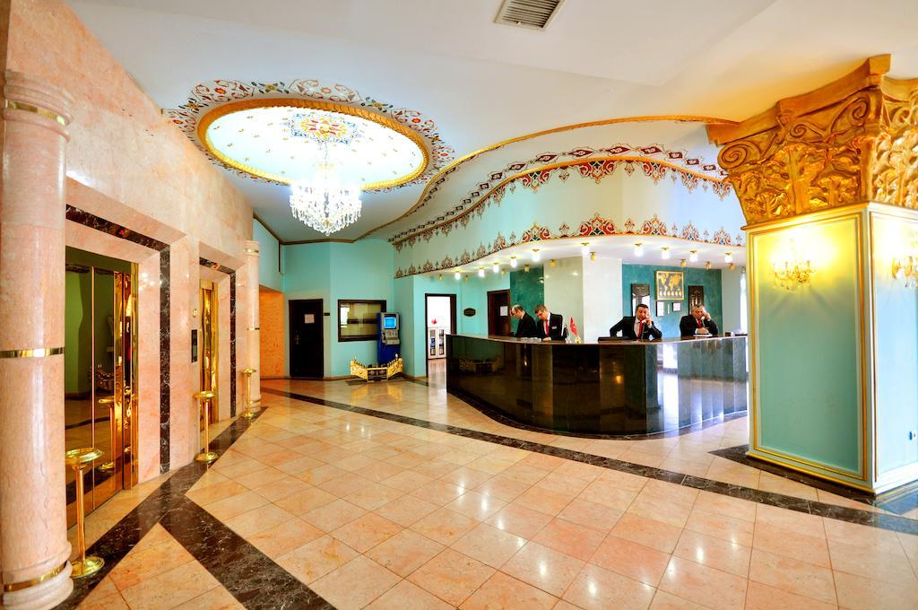 Otel Esenboga Airport 5*